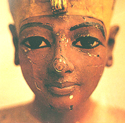  : N. Reeves "The Complete Tutankhamun", London, 1995, p.155